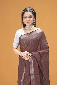 Sari en soie légère et élégante avec une belle blouse brodée Sifli - Product Image 2