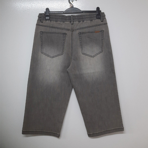 Shorts de Mezclilla Azul Clásico para Hombre con Tela Elástica Cómoda, Corte Medio, Costuras Resistentes, Estilo Casual Perfecto para el Día a Día - Product Image 4