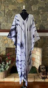 เดรสยาวไซส์ใหญ่ ผ้าเรยอนย้อมสีอินดิโก้ ชิโบริ ไทได ทรงหลวมพลิ้วสบาย เหมาะสำหรับใส่ไปเที่ยวพักผ่อน - Product Image 4