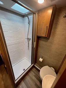 Camping-car Tiffin Wayfarer 25QW Sprinter 3500XD 2020, moteur turbodiesel V6, très bien équipé - Product Image 3