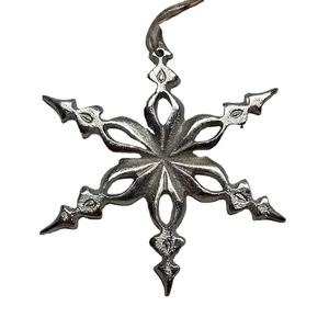 Noël métal flocon de neige suspendus ornements flocons de neige ornements de noël pour la décoration argent flocon de neige pour la décoration - Product Image 1