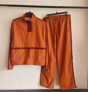 เสื้อแจ็คเก็ตซอฟต์เชลล์ผู้ชาย พิมพ์ลายกรด  คอตั้ง ซิปครึ่งตัว  ชุดวอร์มกันลม  รับผลิตแบบ OEM ODM  พร้อมสกรีนโลโก้ตามสั่ง - Product Image 2