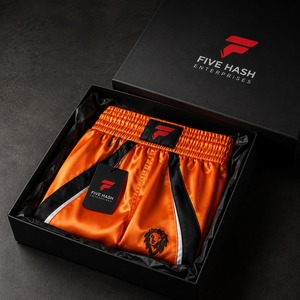 Pantalons de kick-boxing modernes offrant une construction de qualité supérieure, un confort respirant et une coupe athlétique pour les passionnés d'arts martiaux. - Product Image 6