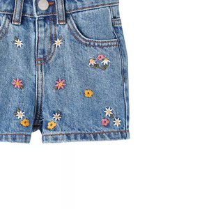 Customizable Vintage Summer Streetwear Denim Shorts with Embroidered Logo Breathable Design by Manufacturer - Product Image 4