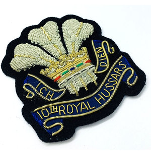 Insignias Bordadas Decorativas para Coser con Tela de Alta Calidad, Diseño Personalizado con Hilo, Detalles Intrincados y Respaldo Resistente - Product Image 1
