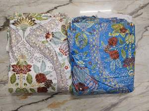 Tissu Popeline 100% Coton Peigné Léger, Respirant, Absorbant l'Humidité, Écologique, à Imprimé Floral Biologique pour Femmes et Filles - Product Image 4