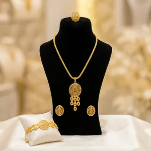 Juego de Joyería Africana Chapada en Oro de 24K con Collar, Pendientes, Anillo y Brazalete - Product Image 3