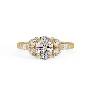 Anillo de compromiso de lujo de oro amarillo de 14K con diamantes de corte ovalado de 2.20 CT TDW y piedras laterales marquesa y redondas con engaste de garras - Product Image 1