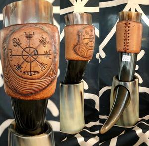 Mug de Luxe Gravé en Corne de Buffle Durable avec Support en Cuir – Tasse à Bière Médiévale Faite à la Main pour Mead Viking – Article de Collection - Product Image 5