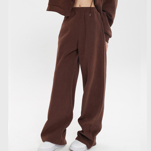 Pantalones casuales de forro polar personalizados para mujer al por mayor, estilo jogger de pierna ancha y corte recto, ideales para el invierno y un look relajado. - Product Image 4