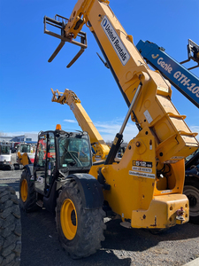 2018 512-56 S Used Telehandler Reliable High Reach Lifting Equipment - Product Image 3
