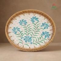 Plateau rond en bois tressé avec motif floral bleu, vaisselle moderne écologique, panier de rangement décoratif avec poignées