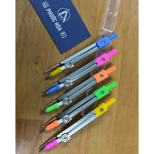 Compas métalliques Phuoc Hoa modèle 688 classique pour l'école, prêt pour la vente en gros, compas de géométrie pour étudiants 122*14*11mm - Product Image 2
