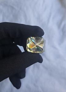 Diamante de moissanita blanco de 38.28 quilates para la fabricación de joyas - Product Image 2