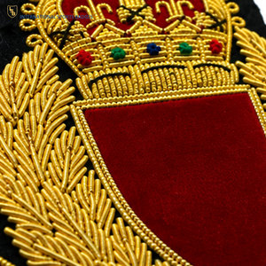 Badges brodés personnalisés haut de gamme pour uniformes – Motifs détaillés en fil doré, broderie haute densité, accessoires décoratifs pour vêtements - Product Image 5
