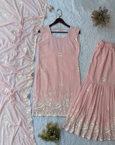 Conjunto de traje Sharara de georgette con bordado de lentejuelas, parte inferior completamente cosida y dupatta a juego, elegante atuendo para fiestas. - Product Image 4