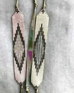 สร้อยข้อมือลูกปัดทำมือ สีดำ เหลือง เงิน ลายหิน สำหรับทำสร้อยข้อมือ NOUSHAD HANDICRAFTS NH-700 - Product Image 3