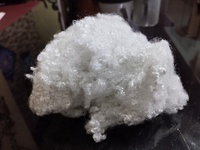 Fibre de polyester recyclée de haute qualité 7D64HC, fibres creuses conjuguées non siliconées, certifiées OEKO-TEX GRS, ignifuges
