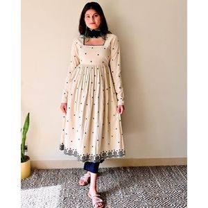 BATA DE TRABAJO BORDADA DE ALGODÓN DE DISEÑADOR CON DUPATTA BLANCO - Product Image 1