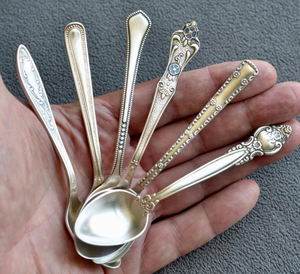 Juego de cubiertos de acero inoxidable para restaurante, bodas y fiestas, con acabado pulido y grabado, cuchara de cena mini, venta al por mayor, económico - Product Image 3