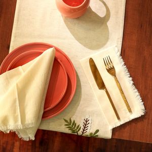 Ensemble de 4 serviettes de table classiques à points festonnés 20x20 pouces en coton premium, serviettes en tissu premium et accessoires - Product Image 1