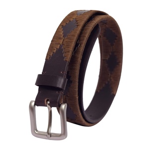 Cinturón de Cuero Negro Hecho a Mano de 80g con Bordado Marrón y Hebilla de Latón, Accesorio Casual para Hombres y Mujeres - Product Image 1