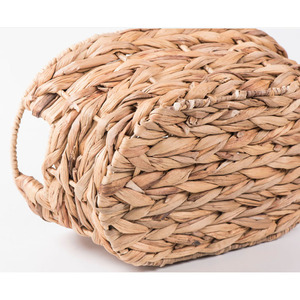 Cesta ovalada tejida de hierba marina - Product Image 4