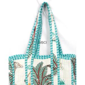Sac fourre-tout en coton matelassé élégant avec motif géométrique moderne et fermeture à glissière, sac multifonctionnel pour le shopping, les voyages, la plage - Product Image 2