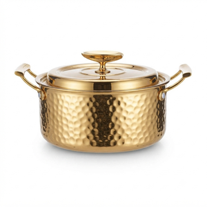 Olla de Cocina de Latón Forjado a Mano con Acabado Martillado, Asas Modernas y Tapa Abombada, Utensilios de Cocina de Lujo - Product Image 1