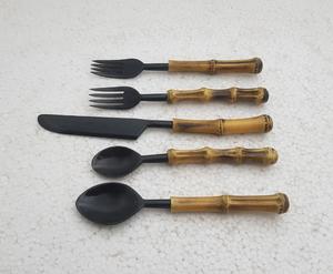 Juego de Cubiertos de Acero Inoxidable de 5 Piezas con Mango de Madera de Acacia Premium al Mejor Precio - Product Image 5