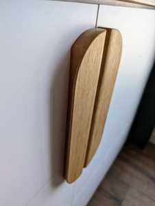 Poignées de meuble en bois uniques, forme personnalisée, finition artisanale naturelle polie, durables, décoration moderne pour la maison, poignées de meuble - Product Image 6