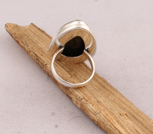 Anillo de Plata de Ley 925 al por Mayor con Amatista en Forma de Pera, Engaste Clásico en Bisel, Joyería Fina - Product Image 6