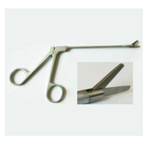 Tijeras Microquirúrgicas Manuales de Acero Inoxidable Metal Med Bellucci, Calidad Premium, Reutilizables en Tres Estilos para Uso Clínico y Hospitalario - Product Image 6