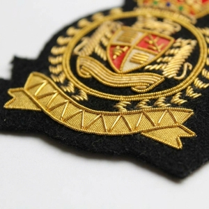 Écusson brodé personnalisé en forme de couronne dorée, à coudre, pour uniformes, vestes, casquettes et décoration de vêtements - Product Image 4