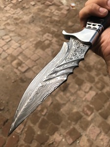 Cuchillo de caza hecho a mano de acero de Damasco, hoja de punta caída, mango de madera, funda de cuero personalizada, grosor de 0.6mm - Product Image 4