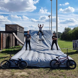 Rampe de saut gonflable pour sports extrêmes BMX FMX Freestyle Moto VTT, airbag de sécurité pour la pratique des cascades, à vendre - Product Image 4