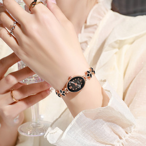 Nuevo Reloj de Lujo para Mujer con Pedrería Completa, Esfera Redonda Pequeña, Pulsera de Cristal Colorida, Reloj de Cuarzo, Venta al por Mayor de Fábrica 2026 - Product Image 5