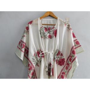 เสื้อคลุมสไตล์โบฮีเมียนทำมือ ผ้าฝ้าย 100% คัฟตันสั้น คอวี ลายพิมพ์บล็อกดอกไม้ เป็นมิตรกับสิ่งแวดล้อม เอวธรรมชาติ คลุมชายหาด ทรงปกติ ใส่ได้ในฤดูร้อน - Product Image 4