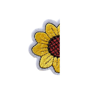 Patchs brodés thermocollants faits main personnalisés avec motifs 3D/fleurs pour chapeaux, vêtements et sacs - Tissu en feutre non tissé - Product Image 3