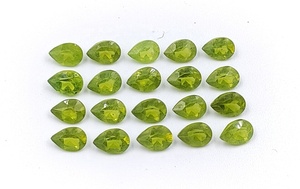 Pierre précieuse facettée en forme de poire Vessonite verte AAA 6*4 mm, cristal de guérison taillé en Vessonite, pierre précieuse 100% naturelle pour la fabrication de bijoux - Product Image 4