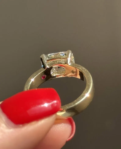 Bague de fiançailles en diamant de laboratoire taille radiant, or jaune 14 carats, solitaire pour femme, bijoux de mariée - Product Image 2