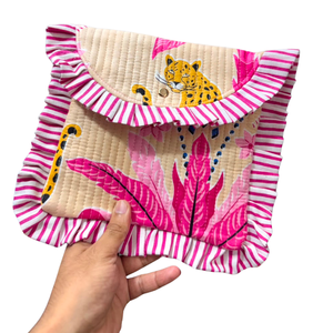 Pochette artisanale indienne imprimée au bloc, en coton matelassé avec bordure à volants, sac à cosmétiques écologique, imprimé tigre, durable, taille 11" x 9" - Product Image 3