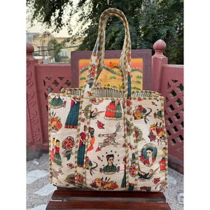 Sac fourre-tout matelassé en coton à imprimé floral fait main |   Sac de marché écologique - Product Image 1