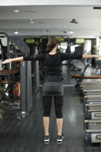 Breathable Knee-Length <b>Tracksuit</b> for Women – Solid Color Lightweight Sportswear Set for Training and Casual Wear - Product Image 3