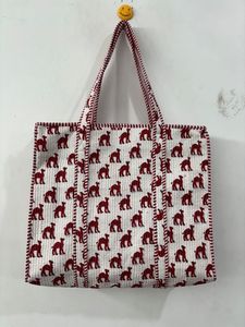 Bolsas de Tela Acolchadas de Algodón Hechas a Mano, Bolsas de Tela Personalizadas con Arte Tradicional Indio y Costuras de Algodón para Promociones y Compras - Product Image 3