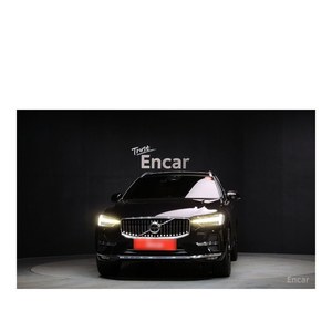 Volvo XC60 B5 Ultimate 2023 con Caja de Cambios Automática y Cámara Trasera, Asientos de Cuero, Solo Volante a la Izquierda, 51,091 Km! - Product Image 3