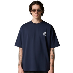 เสื้อยืดแขนสั้นผู้ชายไซส์ใหญ่ สีกรมท่า ลายกราฟิกด้านหน้า ผ้าฝ้าย สไตล์ลำลอง สตรีทแวร์ ขายส่ง รับผลิตแบบ OEM จากโรงงาน - Product Image 5