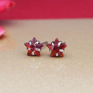 Hermosos Pendientes de Estrella Roja Hechos a Mano, Joyería de Plata de Ley 925 para Mujeres y Niñas, para Usar en Bodas y Fiestas - Product Image 3