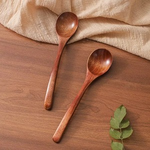 Cuillère à soupe en bois faite à la main, à long manche, pour bols profonds, idéale pour le ramen, le riz et la cuisine domestique, de REHMAN CRAFT - Product Image 4