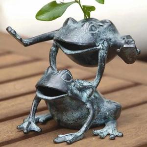 Sculpture de grenouille sauteuse, finition patine verte antique, artisanat en métal, ornement décoratif de grenouille pour pelouse et ferme - Product Image 1